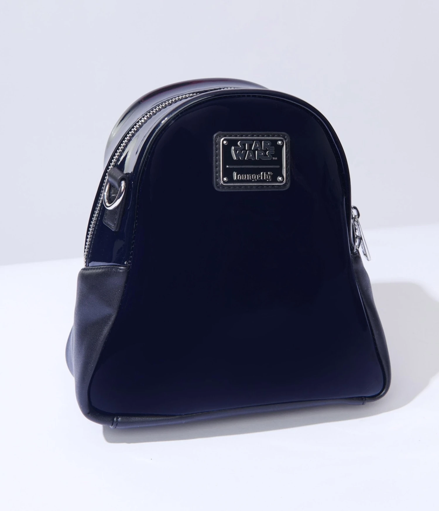 Loungefly Star Wars Darth Vader Figural Helmet Crossbody 2 Loungefly Star Wars Darth Vader Figural Helmet Crossbody - Image 2