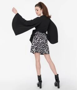 Smak Parlour White & Black Lazy Daisy Print Mini Skirt -New Dress Store smak parlour white black lazy daisy print mini skirt 109769