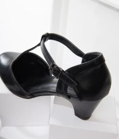 Unique Vintage Black Leatherette Closed Toe T-Strap Roxy Pumps 7 Unique Vintage Black Leatherette Closed Toe T-Strap Roxy Pumps -New Dress Store unique vintage black leatherette closed toe t strap roxy pumps 189872