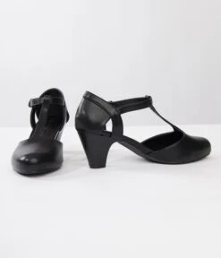 Unique Vintage Black Leatherette Closed Toe T-Strap Roxy Pumps 6 Unique Vintage Black Leatherette Closed Toe T-Strap Roxy Pumps -New Dress Store unique vintage black leatherette closed toe t strap roxy pumps 897685