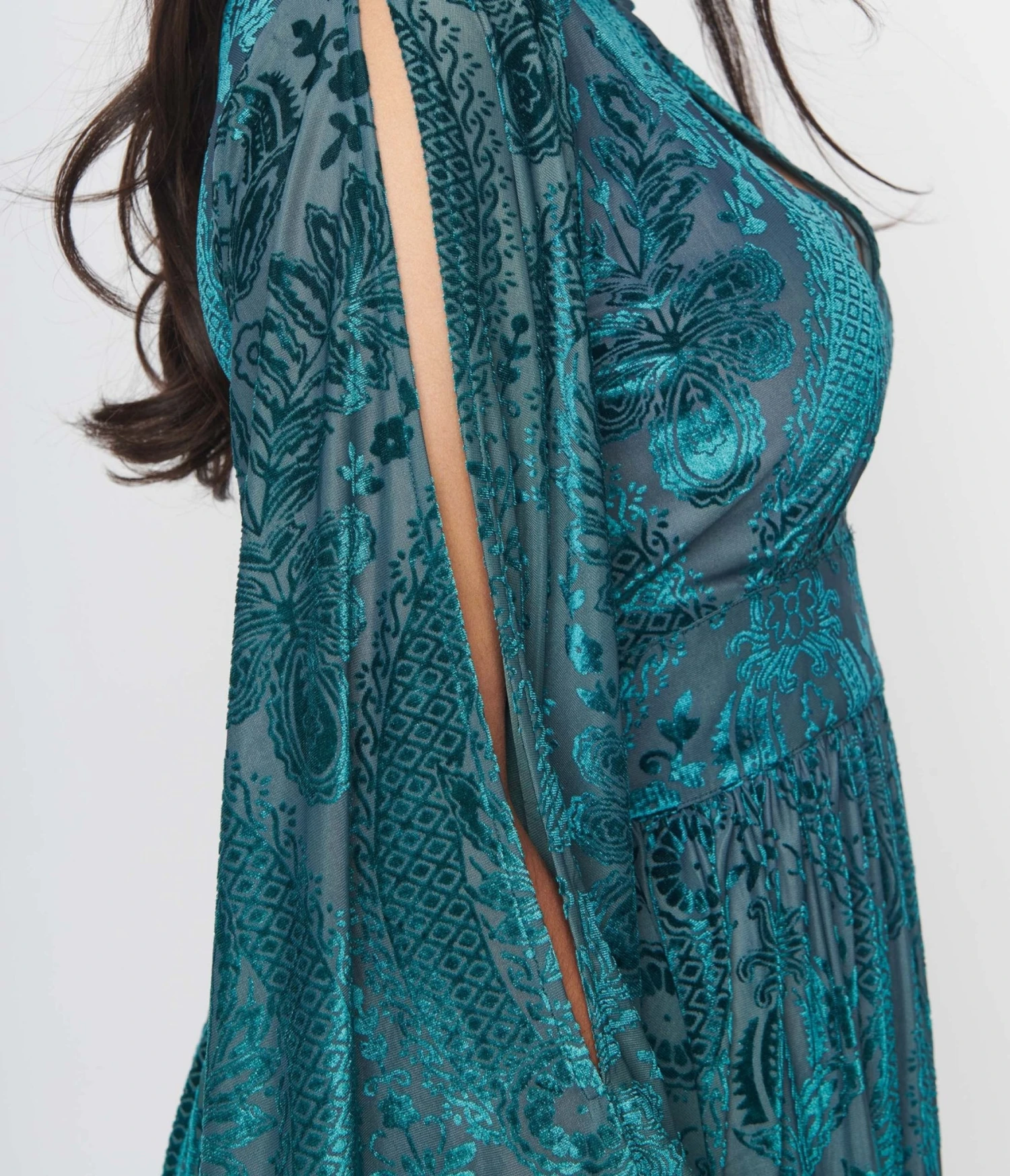 Unique Vintage Emerald Floral Fringe Flutter Sleeve Caftan 2 Unique Vintage Emerald Floral Fringe Flutter Sleeve Caftan - Image 2