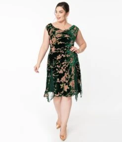 Unique Vintage Plus Size 1920s Emerald Velvet Floral Burnout Hemingway Flapper Dress -New Dress Store unique vintage plus size 1920s emerald velvet floral burnout hemingway flapper dress 662047