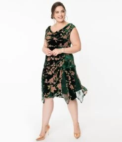 Unique Vintage Plus Size 1920s Emerald Velvet Floral Burnout Hemingway Flapper Dress -New Dress Store unique vintage plus size 1920s emerald velvet floral burnout hemingway flapper dress 703191